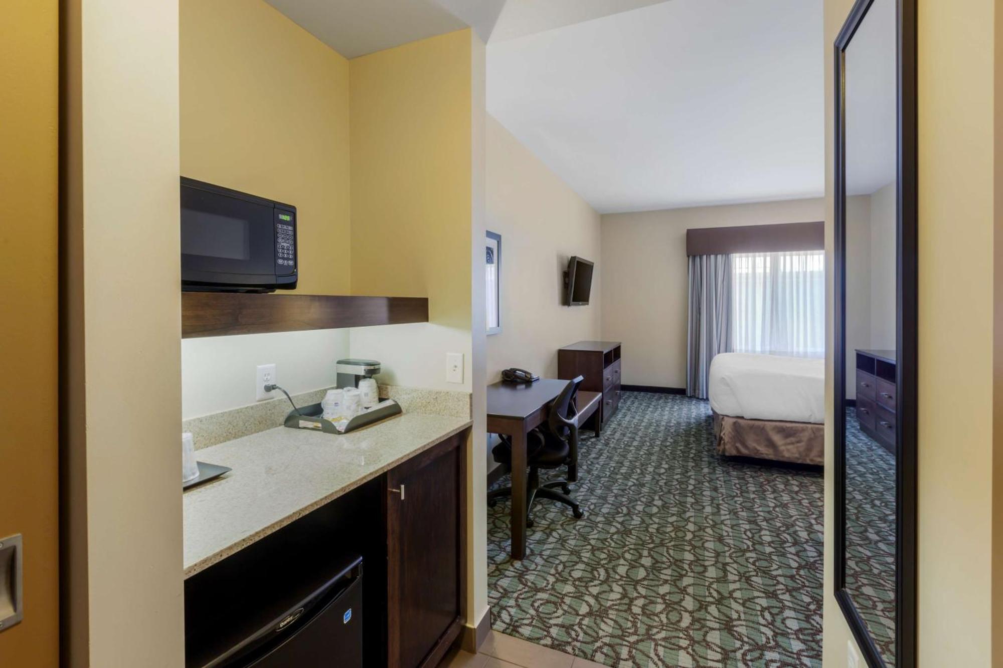 Best Western Plus Walkerton Hotel & Conference Centre Buitenkant foto