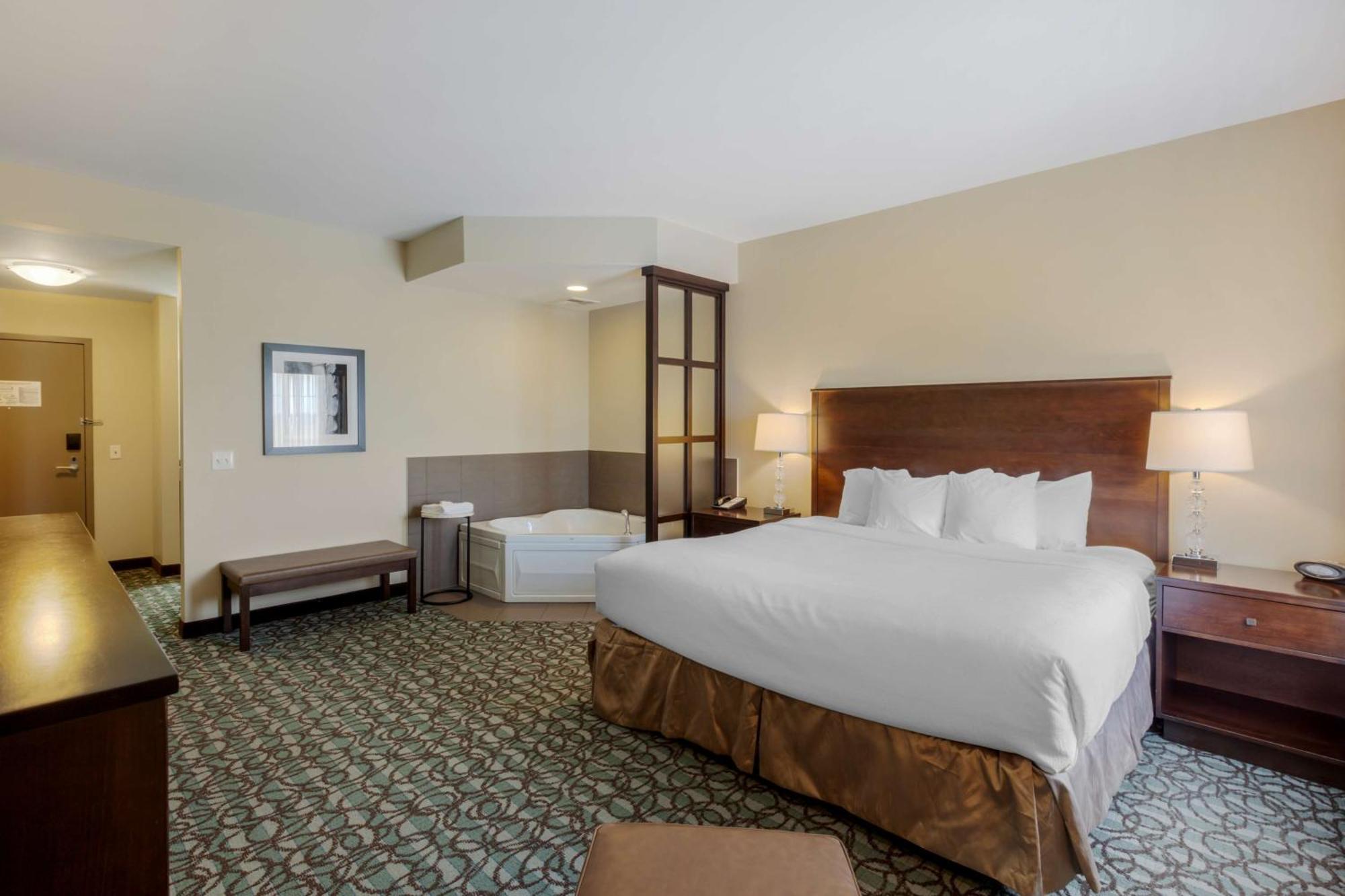 Best Western Plus Walkerton Hotel & Conference Centre Buitenkant foto